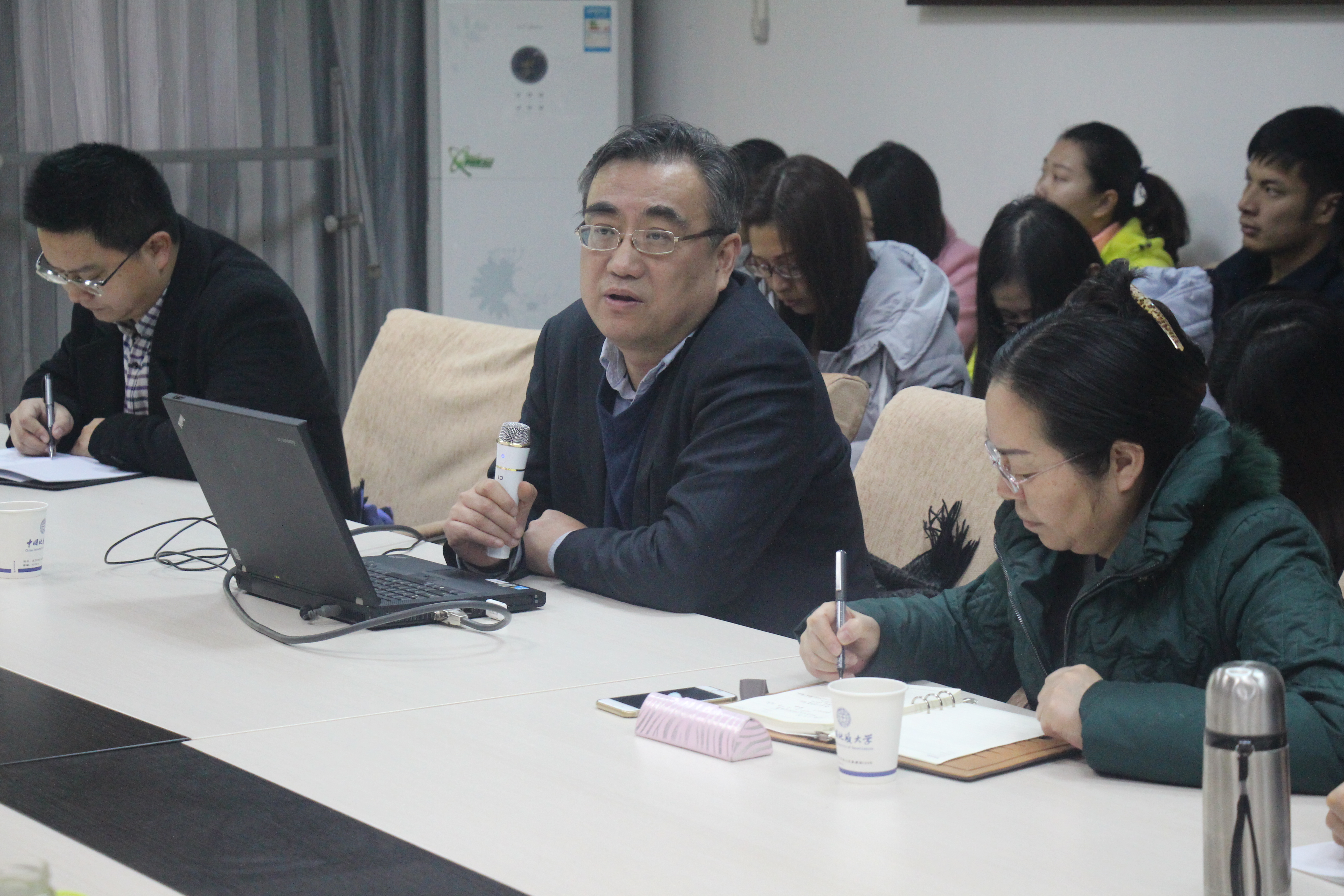 宋进教授到马克思主义学院做学术报告 宋进教授到马克思主义学院做学术报告