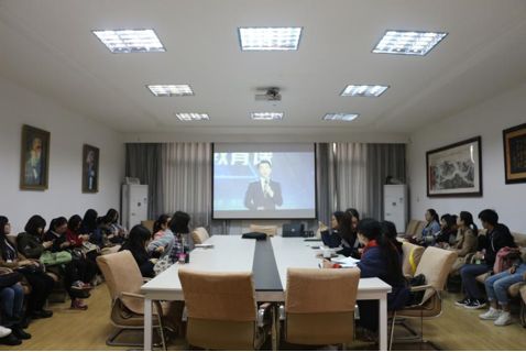 马克思主义学院组织集中观看专题电视课堂节目《同上一堂国家安全教育课》